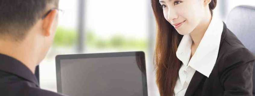 mortgage broker advising homeowner